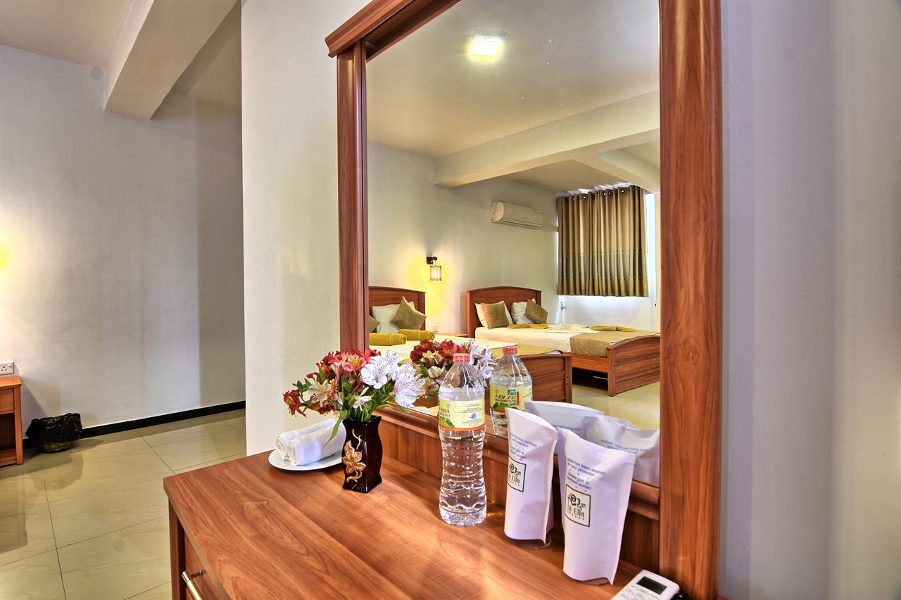 Oak Ray La Ella Breeze Hotel Екстериор снимка